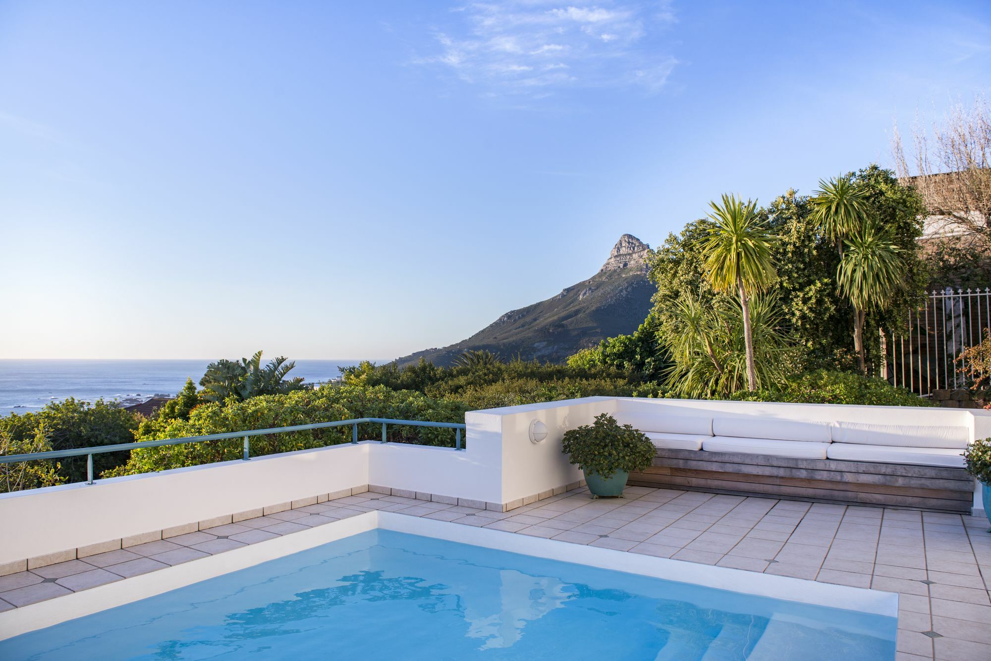 Bay Reflections Camps Bay Luxury Serviced Apartments Cape Town Bagian luar foto